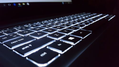 Hardware - Diese Laptops eignen sich für Games 1 Gaming Laptop mit beleuchteter Tastatur
