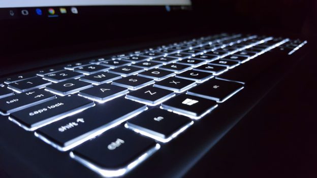 Gaming Laptop mit beleuchteter Tastatur