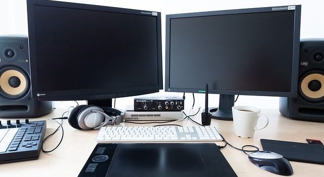 Mehrere Monitore gleichzeitig verwenden – So geht’s Mehrere Monitore gleichzeitig am Computer verwenden