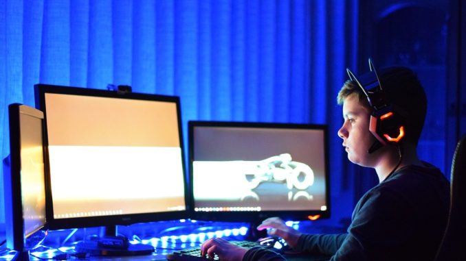 Was sagt die Reaktionszeit beim Monitor aus