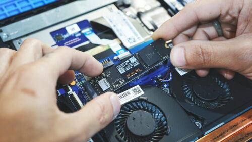 WD_BLACK SN750 NVMe™ SSD WD_BLACK SN750 NVMe™ SSD